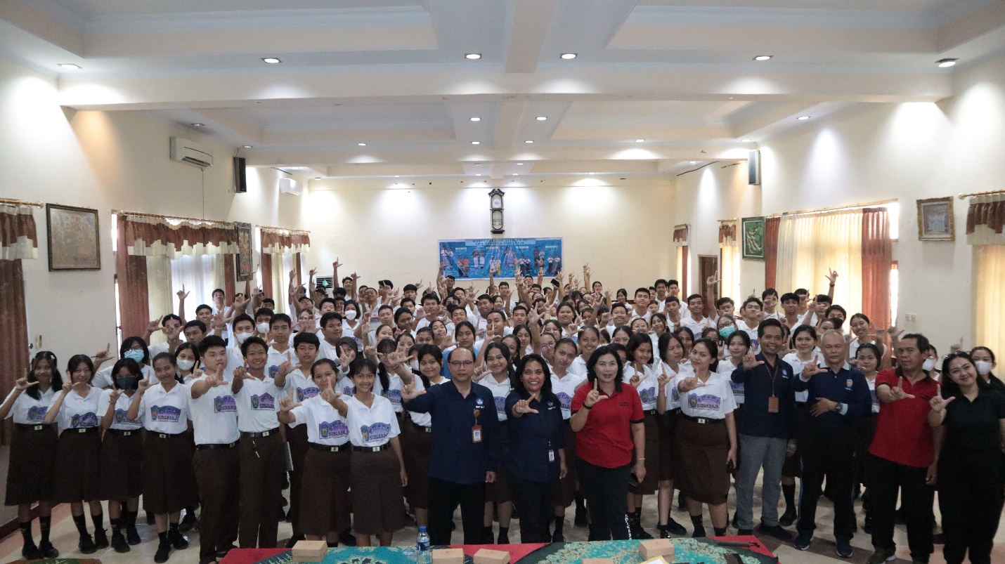 Sosialisasi UKBI di SMAN 1 Singaraja: Bentuk Kepedulian Terhadap Penggunaan Bahasa Indonesia